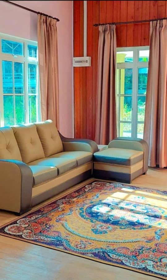 Teratak Kayu Homestay Бату Пахат Екстериор снимка